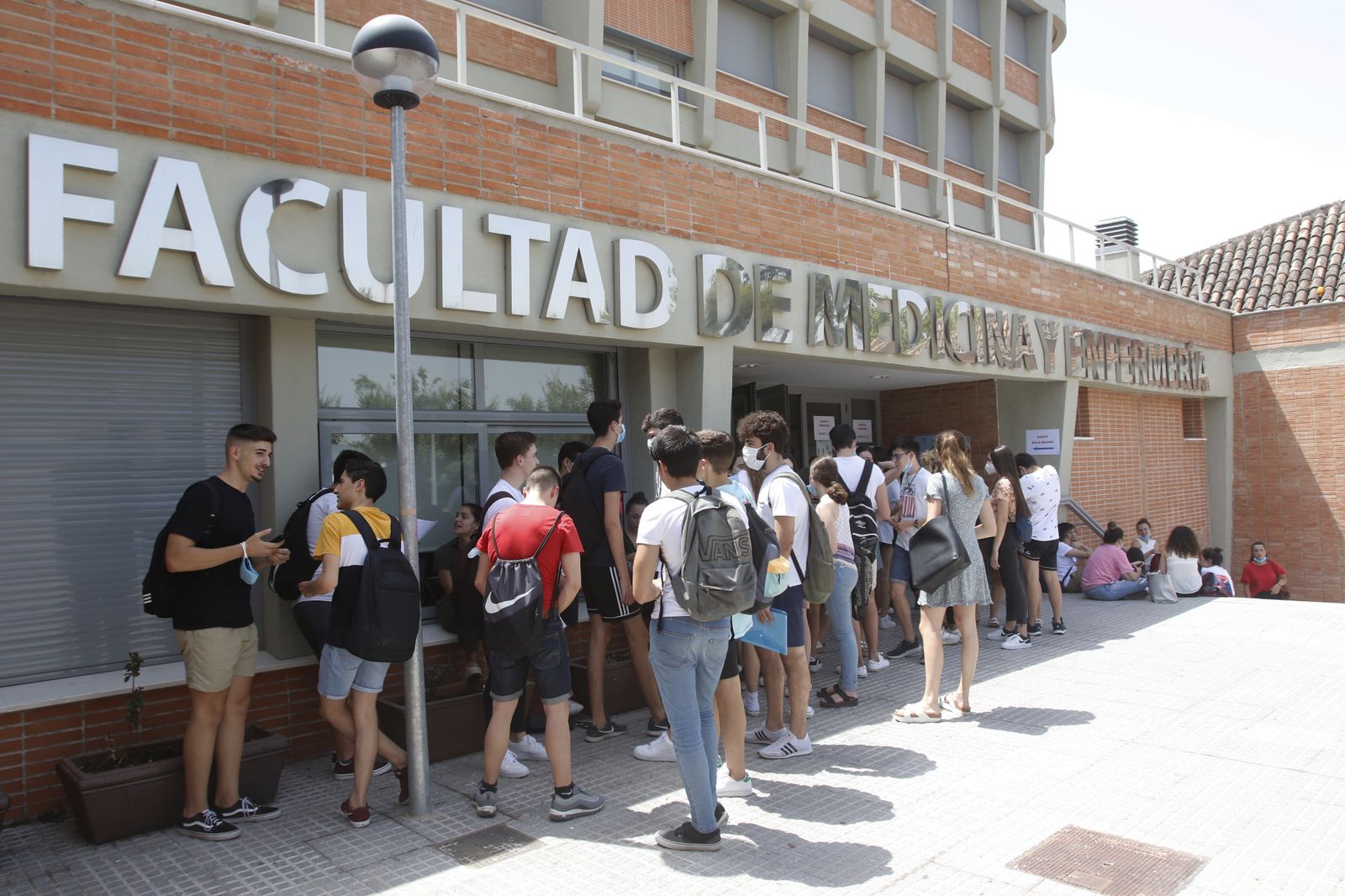 Alumnos durante las pruebas de acceso a la Universidad en Córdoba.