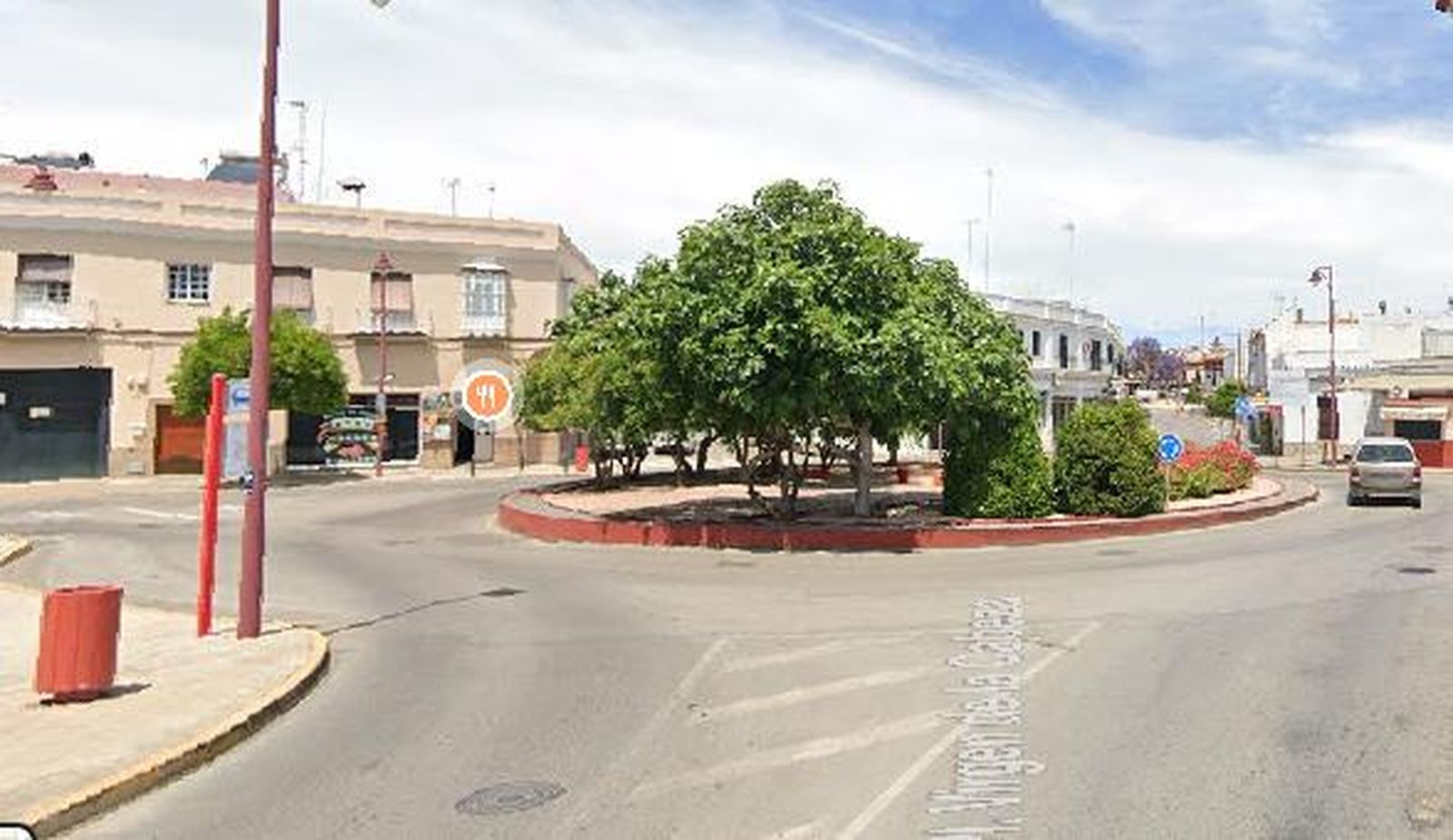 La plaza Virgen del la Cabeza, en Utrera, donde ha tenido lugar el incendio.