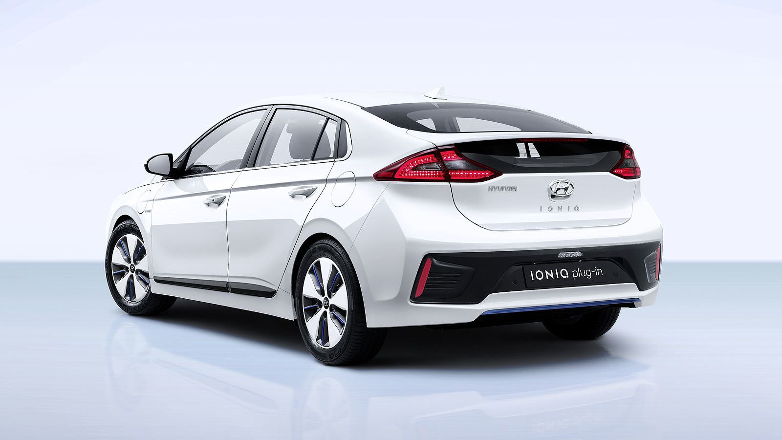 La batería se recarga en algo más de 2 horas.