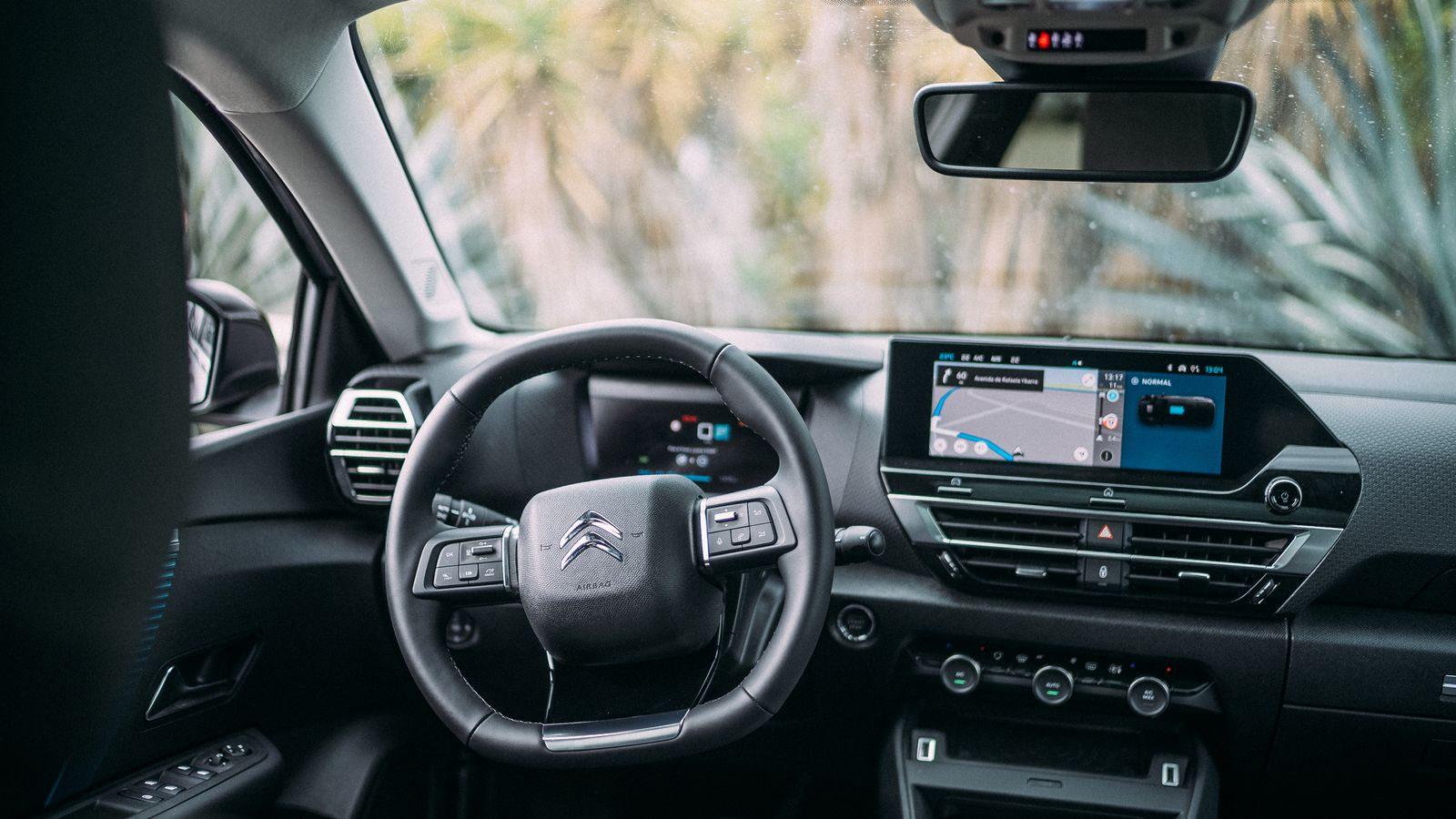 No hay diferencias en el puesto de conducción entre un C4 y un C4 X.