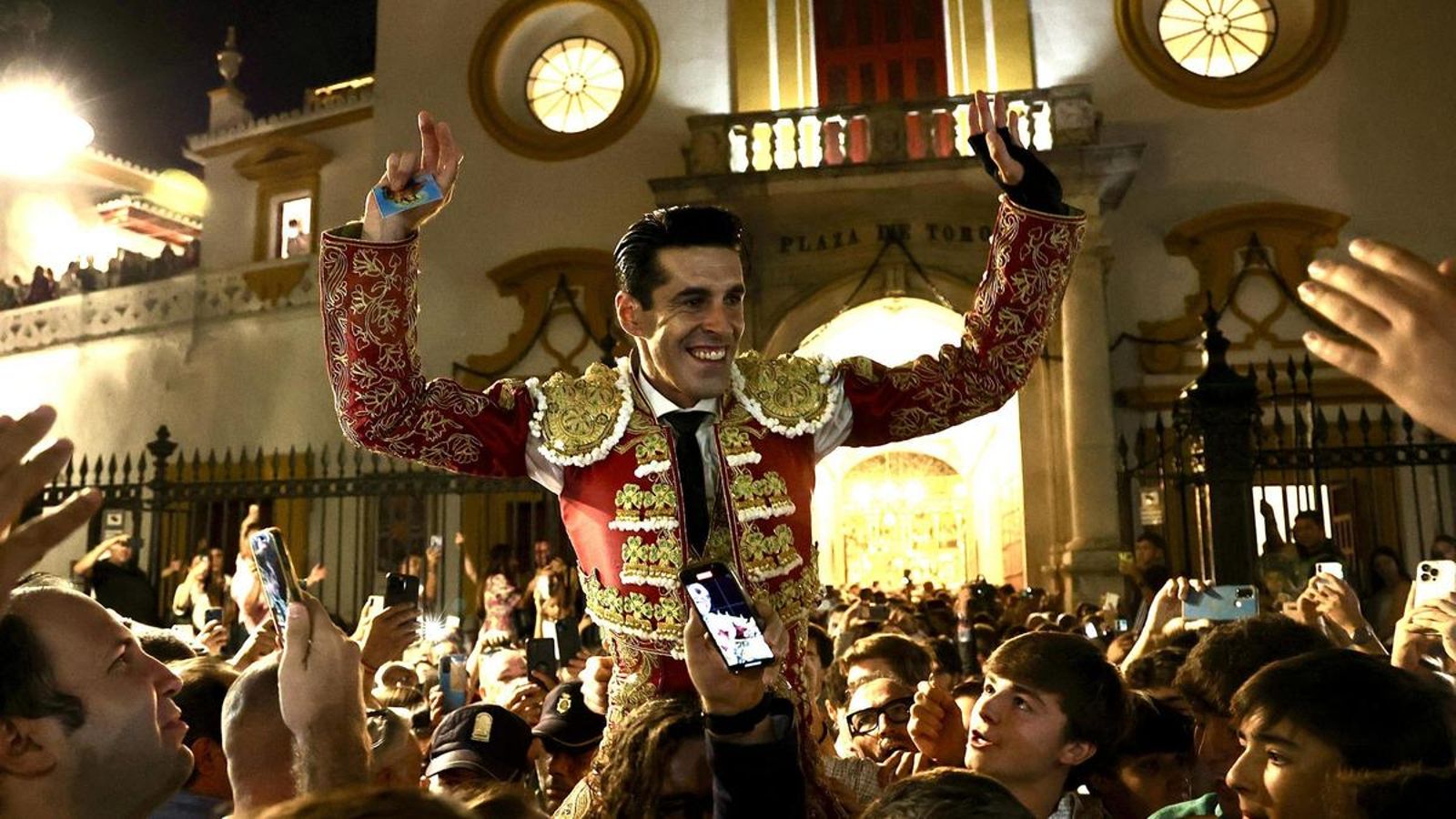Primera corrida de San Miguel. S.Castella, A Talavante y D Luque