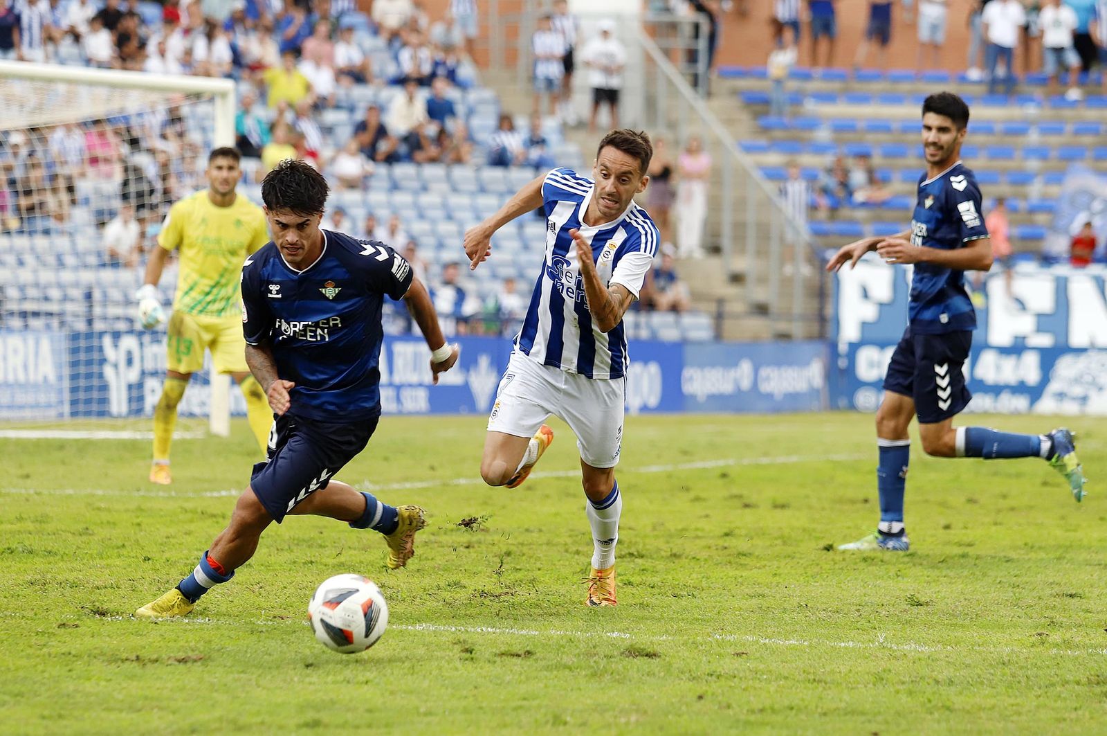 Betis Deportivo. Tras dos años sin encontrarse, el Recre y el filial verdiblanco se verán de nuevo las caras tras el regreso del Betis a Primera RFEF tras su descenso en la 21/22.