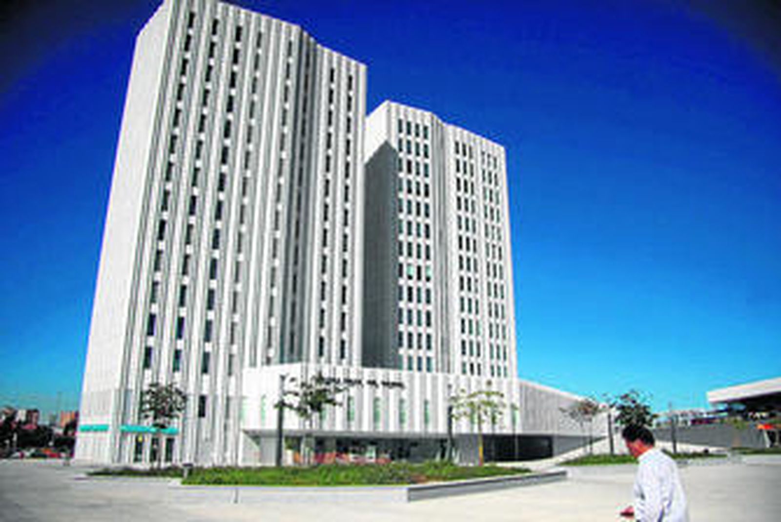 El gobierno local estudia cómo evitar los impagos en las VPO de alquiler