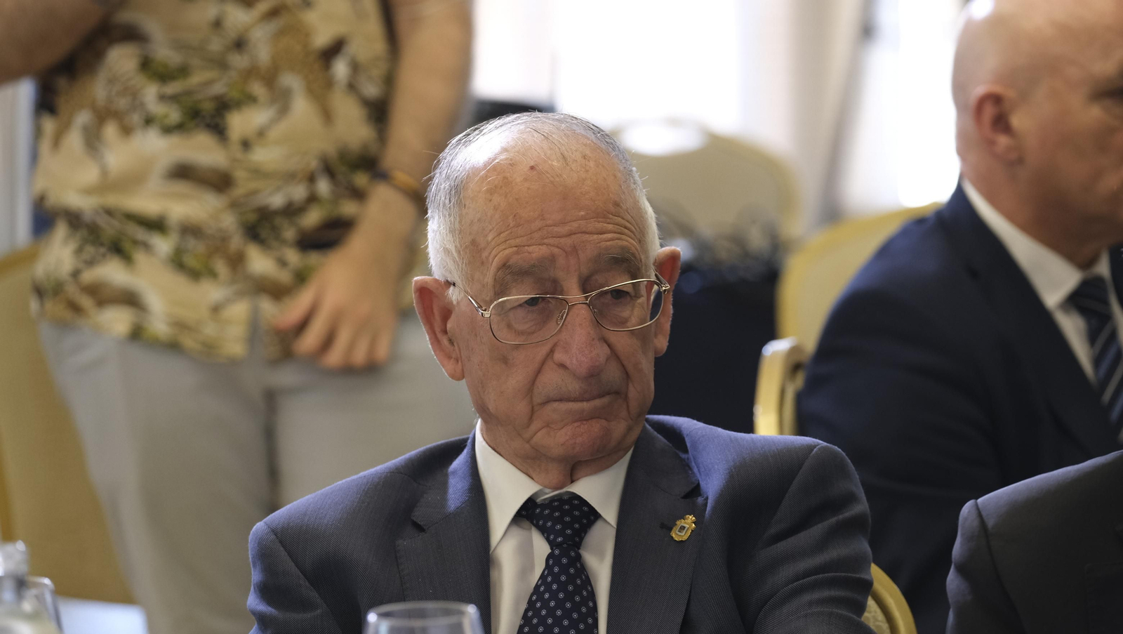 Imágenes del desayuno coloquio de Diario de Almeria y Hidralia.