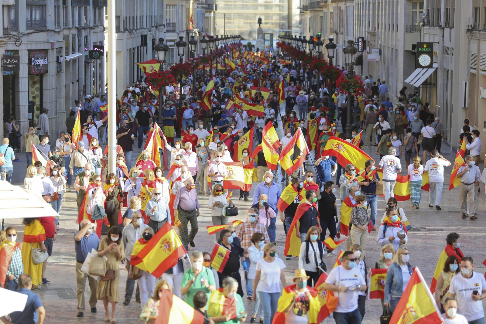 Las fotos de la cacerolada en Málaga contra el Gobierno por el coronavirus