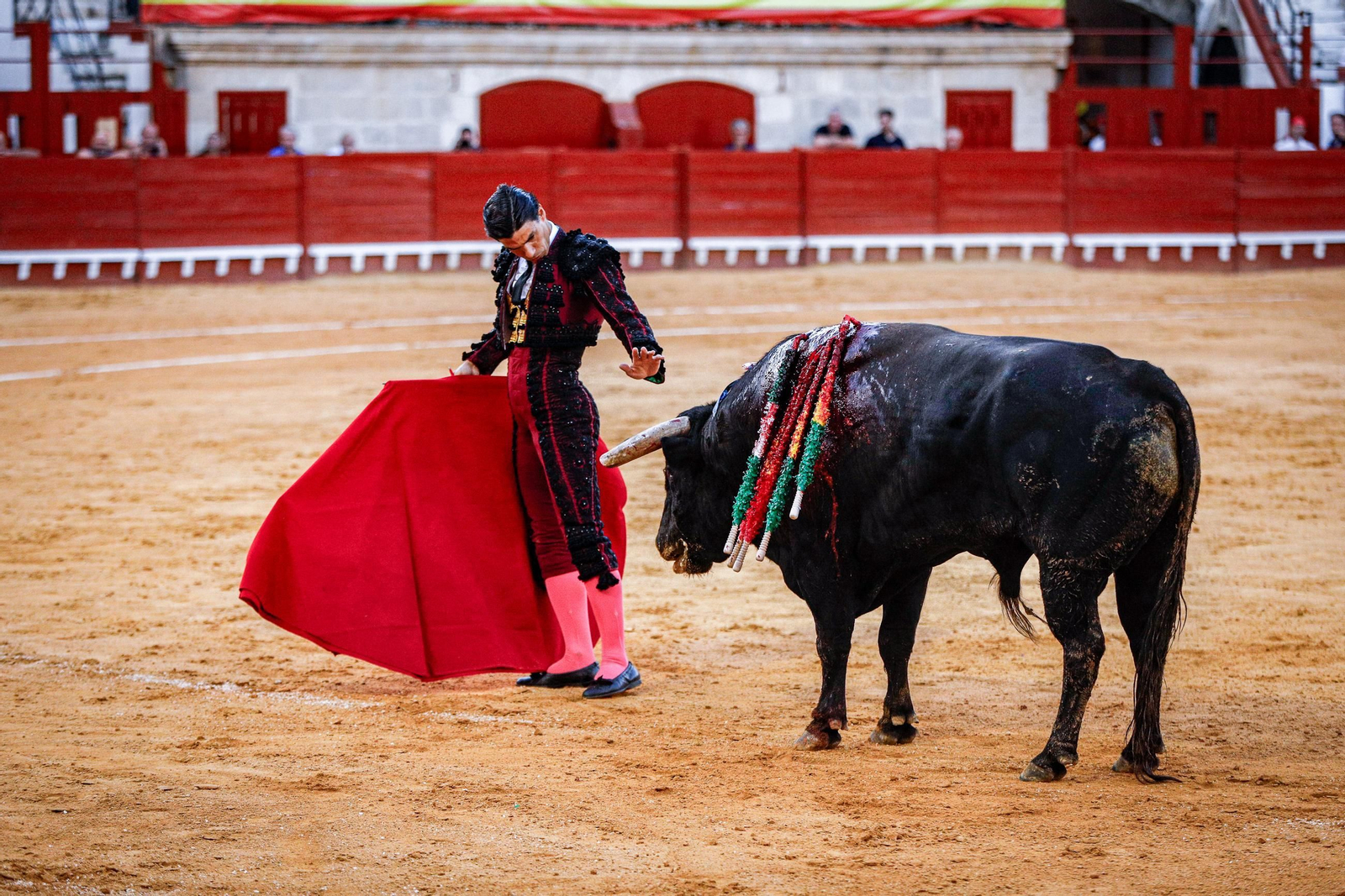 Imágenes de la corrida de toros en El Puerto: Manzanares, Roca Rey y Pablo Aguado