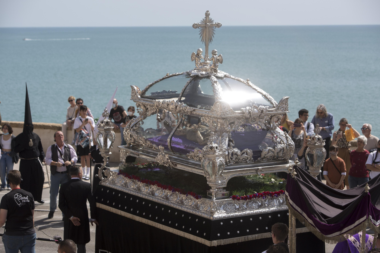 Las imágenes de la cofradía del Santo entierro en la Semana Santa de Cádiz 2022