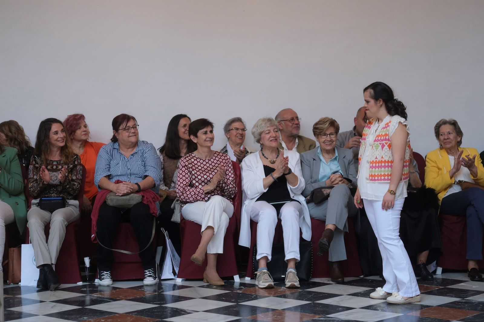 El desfile benéfico de la Asociación Alzheimer Córdoba 2023, en imágenes
