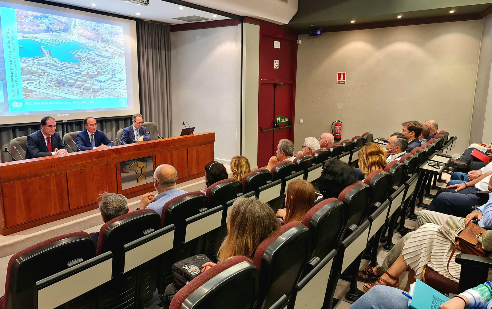 La presentación de la guía de buenas prácticas ambientales del Puerto de Algeciras.