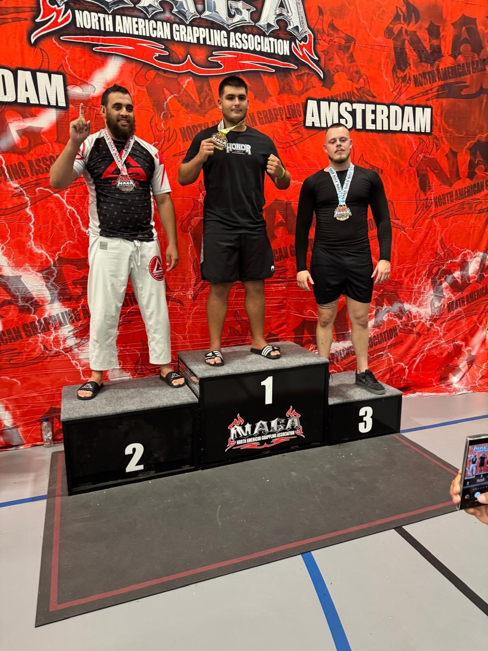 El malagueño, en el podio en Amsterdam.