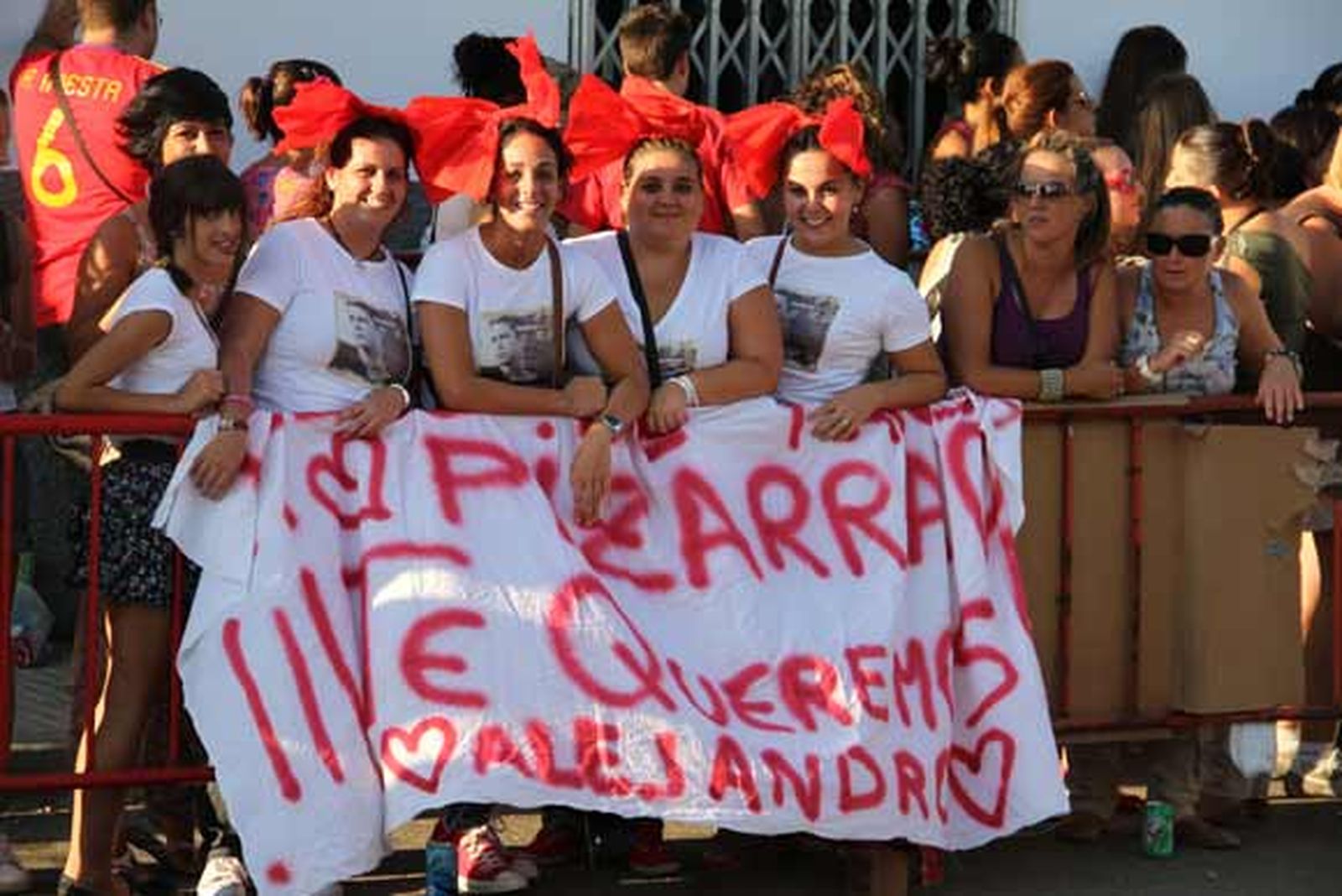 Alejandro Sanz comparte con los artistas Manuel Carrasco, David DeMaría y Junior "la noche más hermosa de la historia" en su pueblo de adopción

Foto: Jose Braza