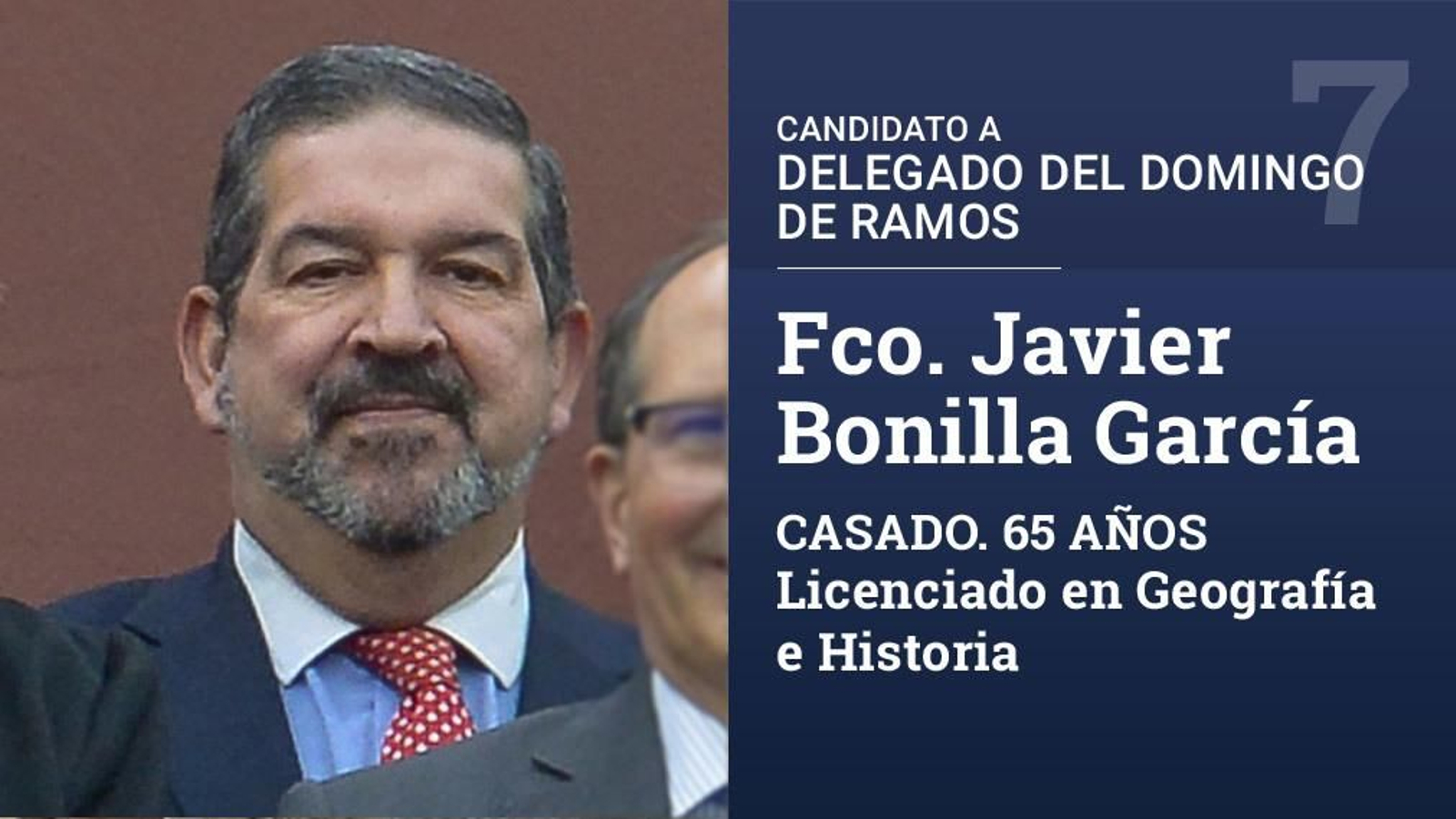 Ejerce su labor profesional como docente. Ha sido hermano mayor de Santa Genoveva entre 2009 y 2017.