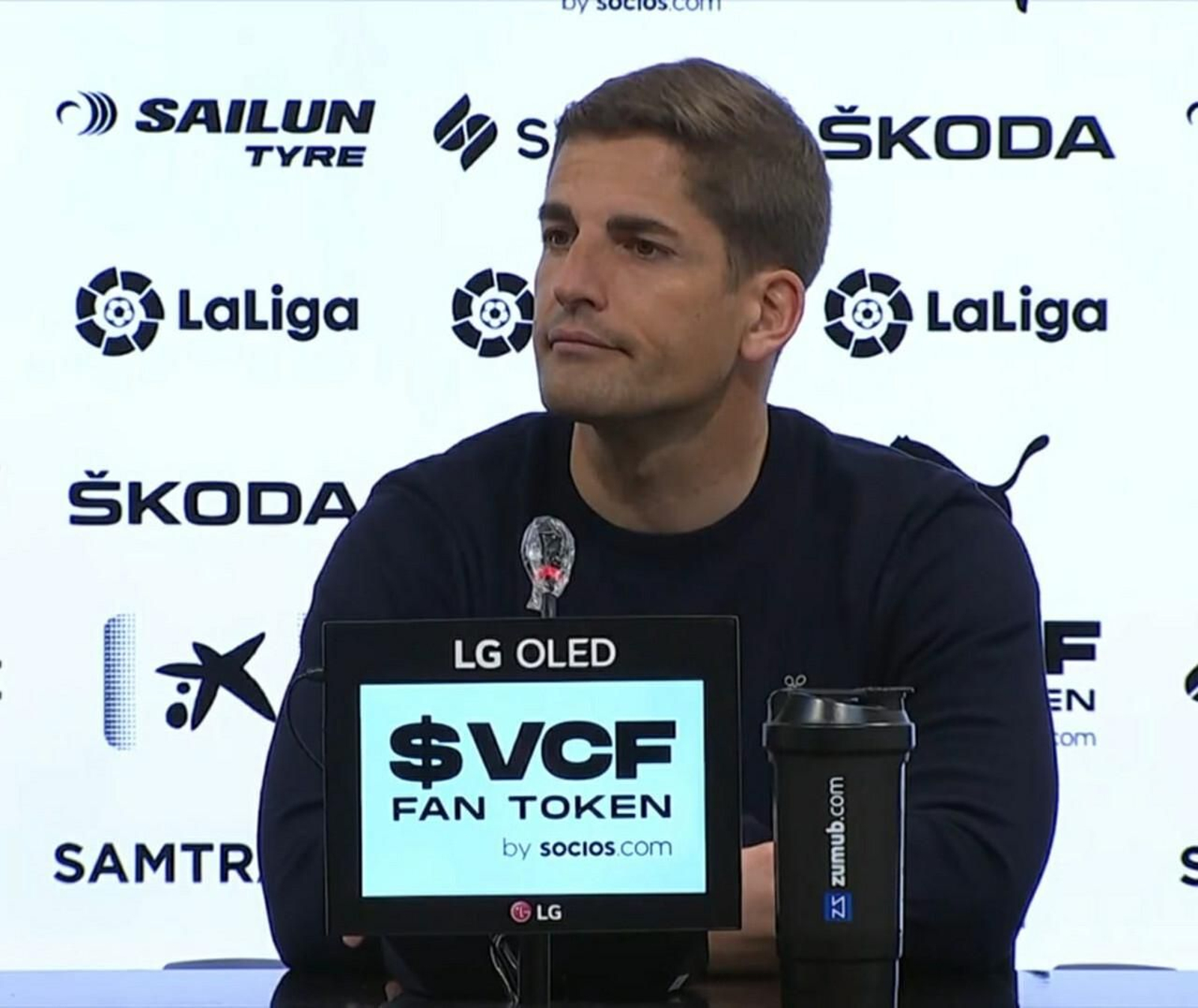 Robert Moreno en la rueda de prensa ofrecida tras la derrota en Valencia