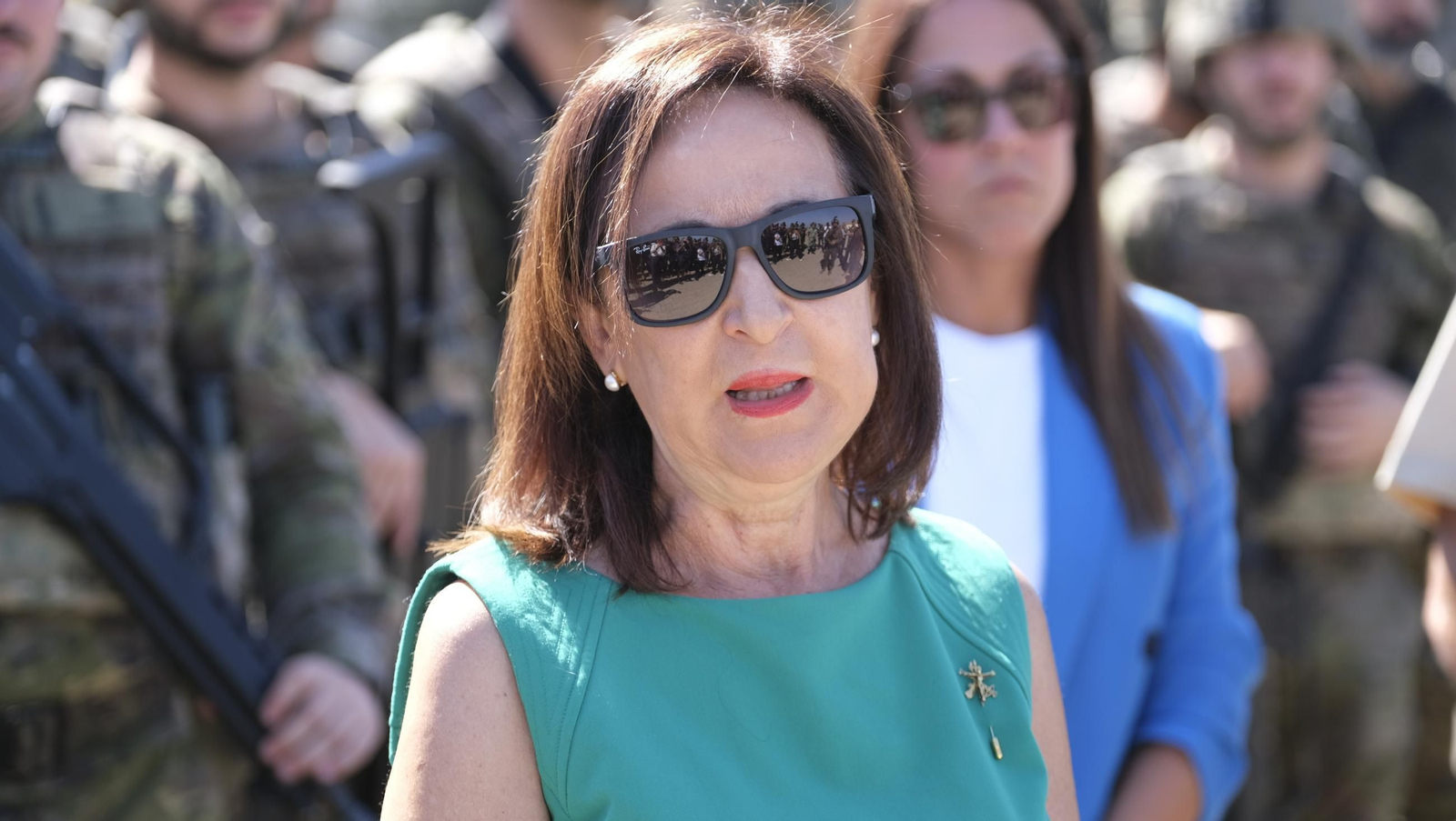 La Ministra de Defensa, Margarita Robles, visita la Base de La Legión en Viator, en imágenes