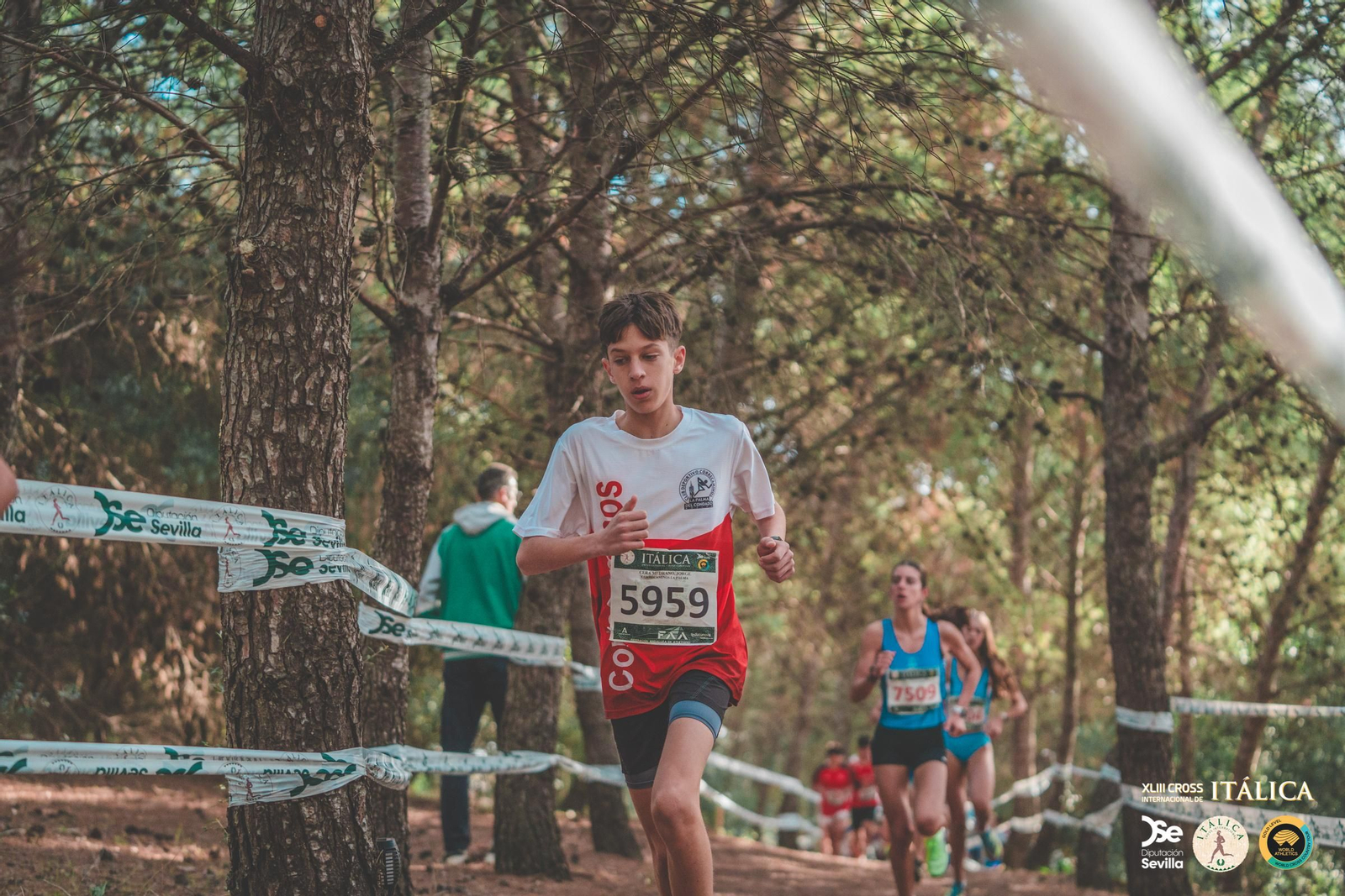 Búscate en las fotos del Cross de Itálica 2025 | 6