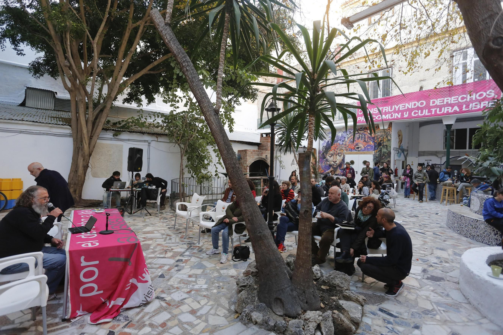 Un acto reciente organizado por La Casa Invisible.