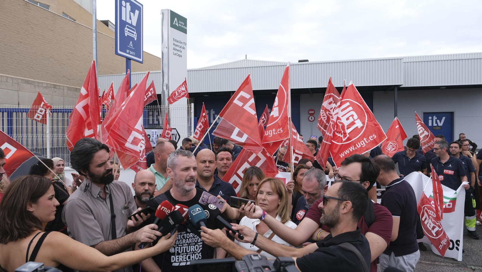 Los trabajadores de ITV-VEIASA de huelga general, en imágenes