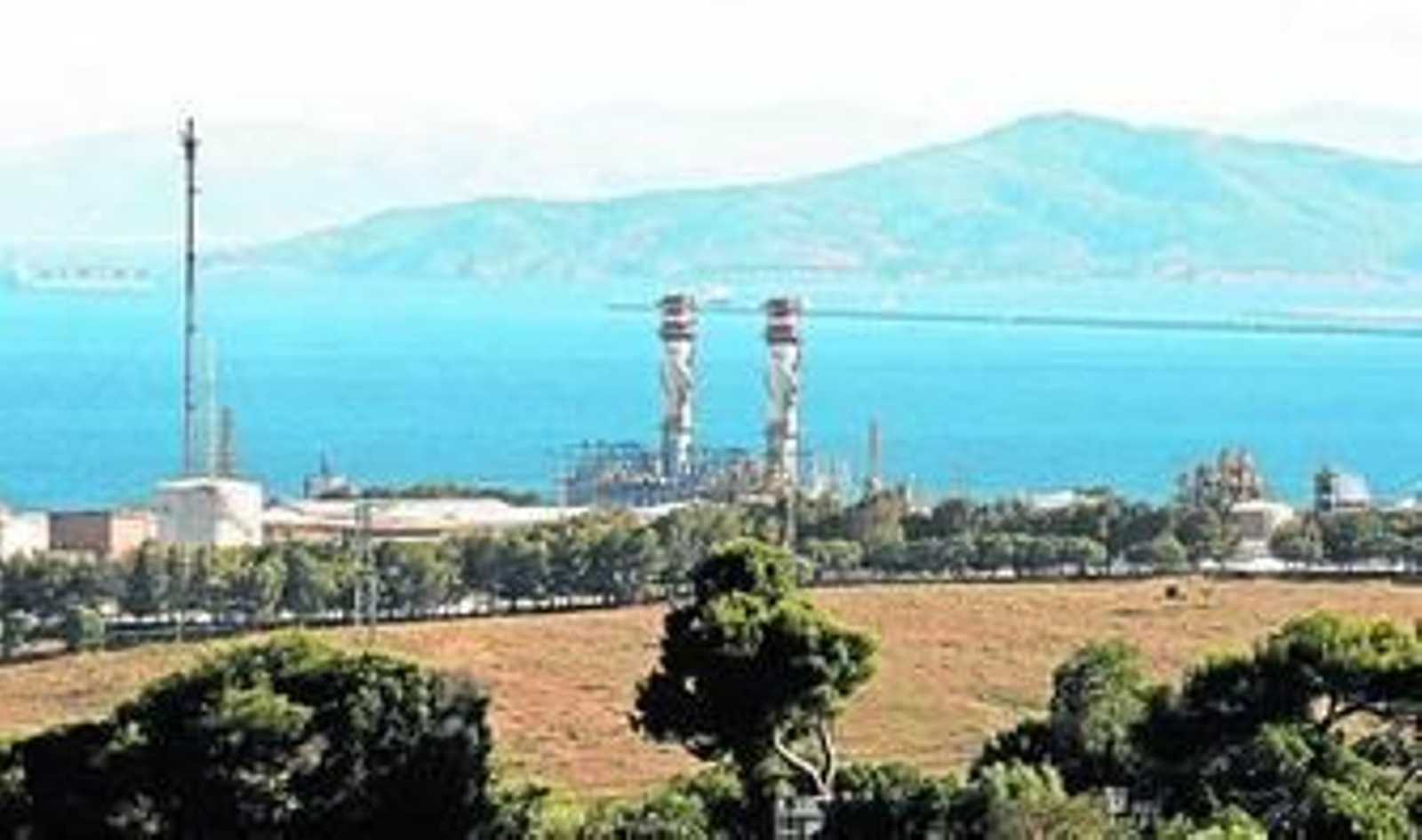 Vista general del área industrial de San Roque.