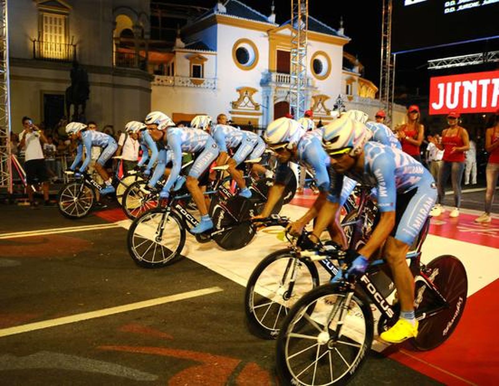 Foto: Manuel Gómez / EFE / Reuters / AFP