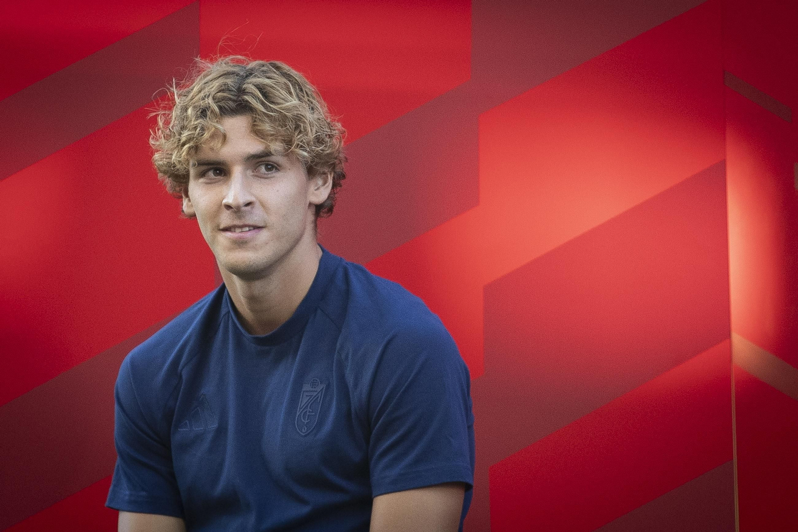 La presentación de los jugadores del Granada CF en imágenes