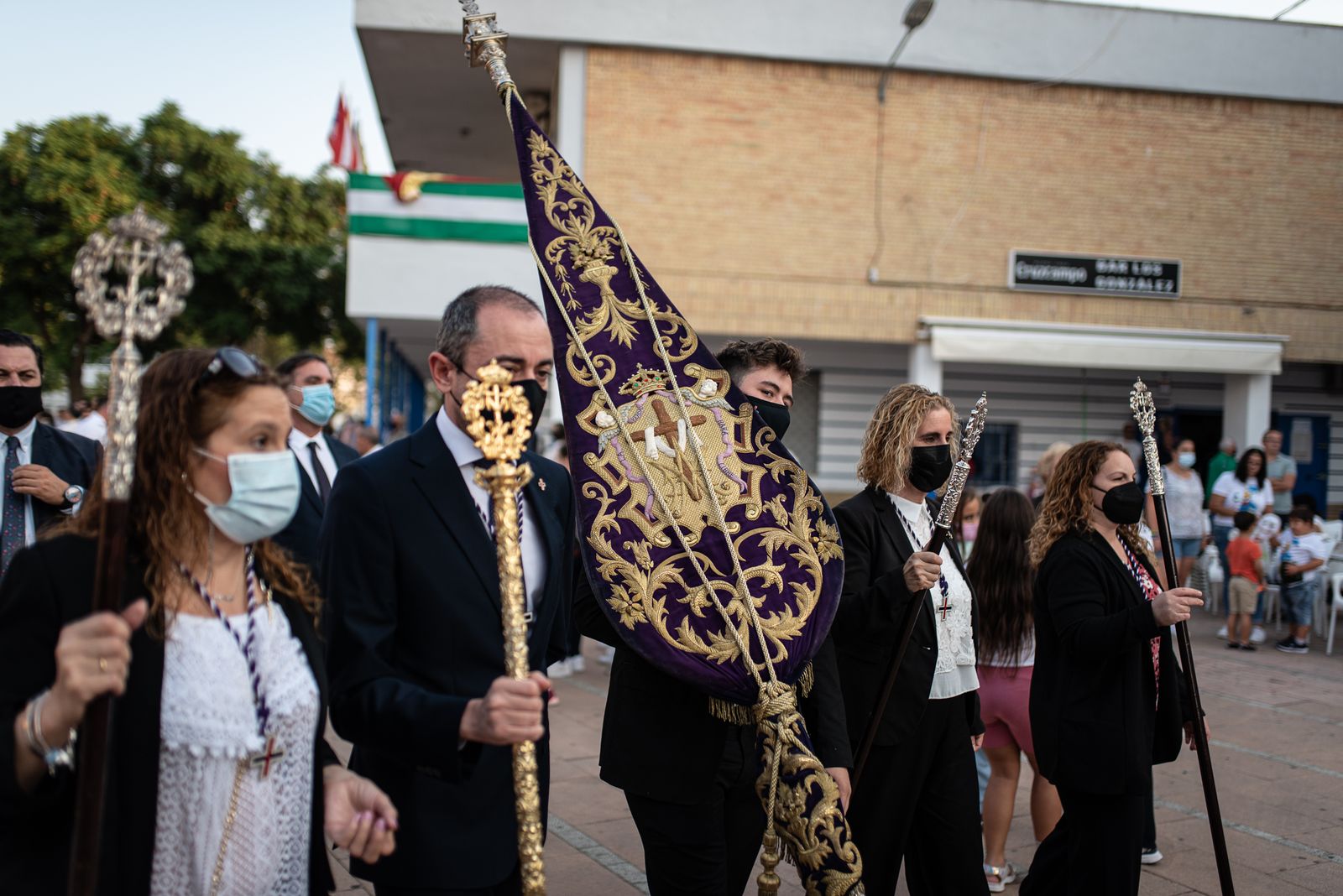 La procesión de la Virgen del Pilar por la Hispanidad en imágenes