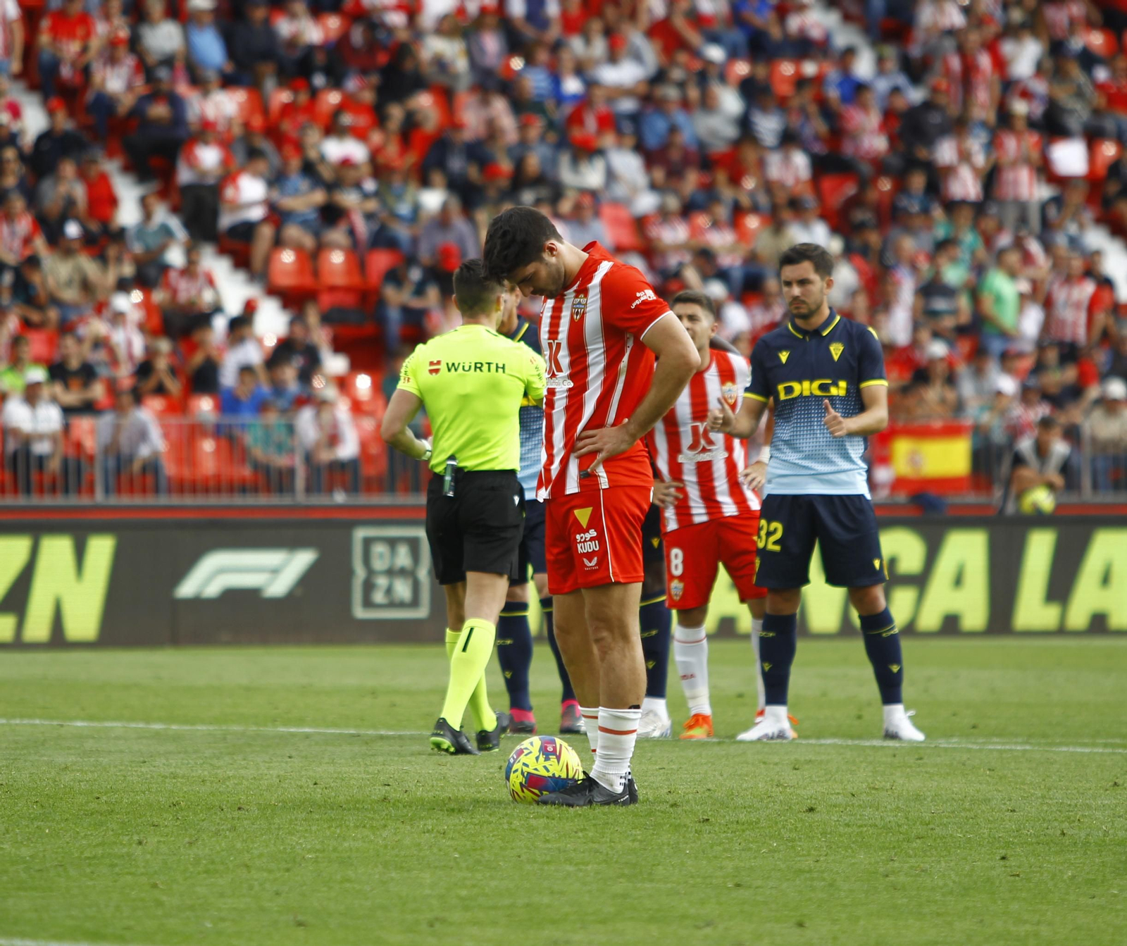 Imágenes del partido de la Liga Santander U.D. Almería-Cádiz C.F.