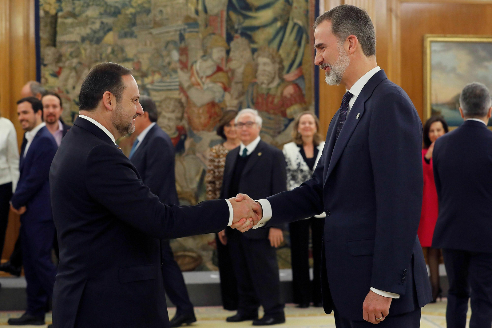 Los ministros prometen sus cargos