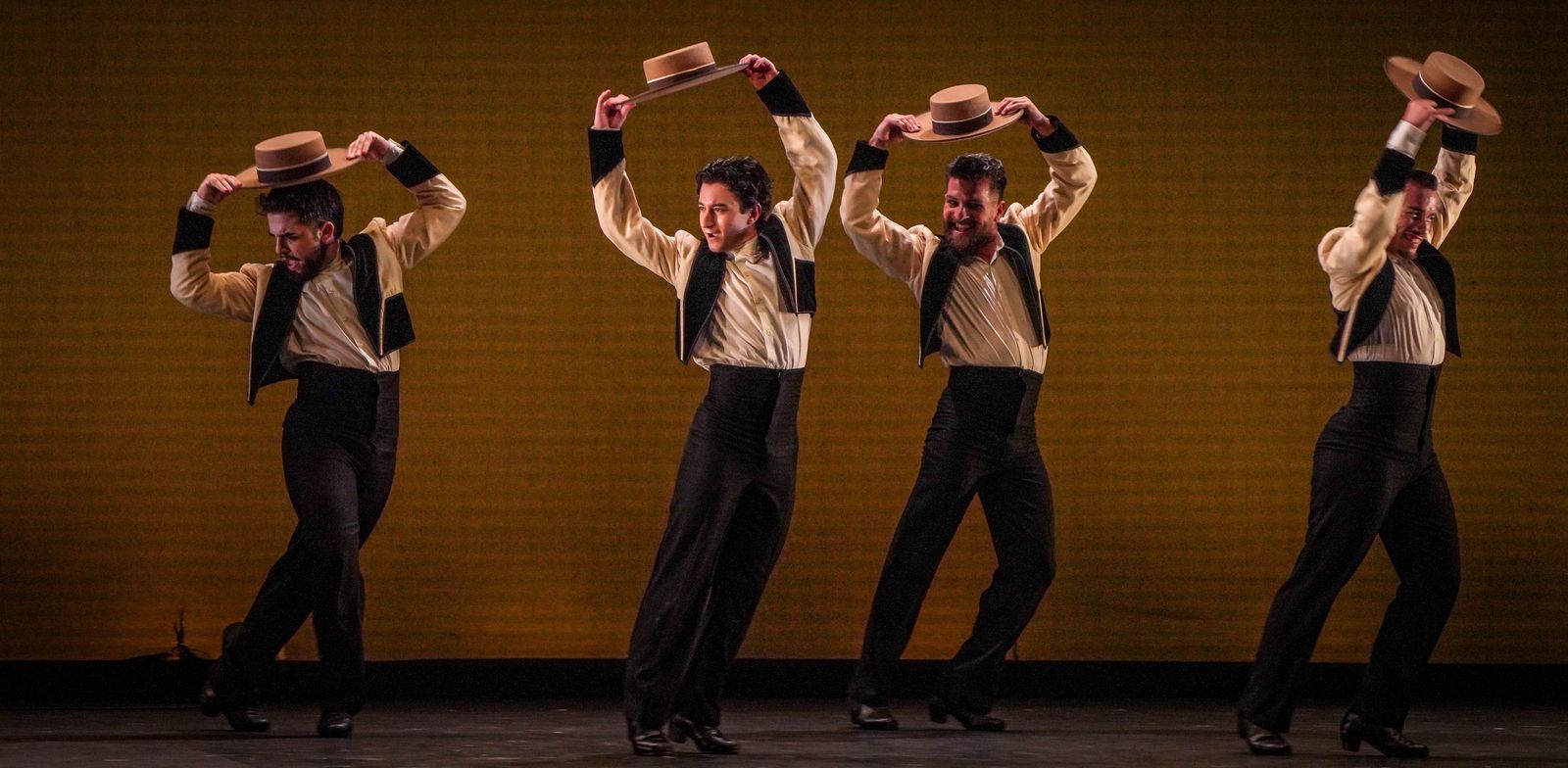 Imágenes del ballet Flamenco de Andalucía 'Tierra bendita', 3o Festival de Jerez