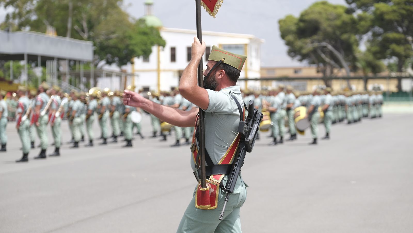 Visita de la Ministra de Defensa Margarita Robles a La Legión Española, en Viator
