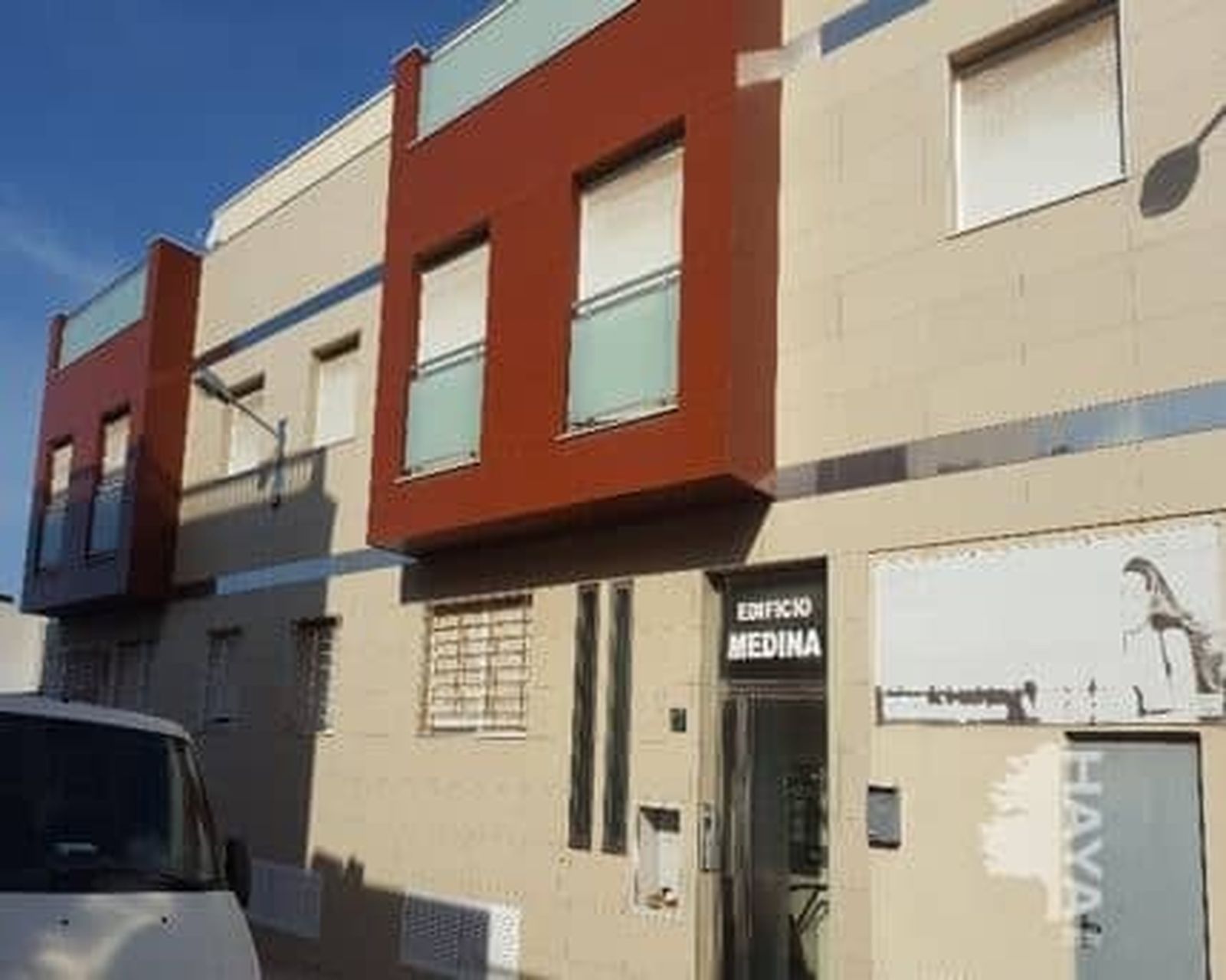 Vivienda en la calle Medinas en Almería que se oferta en Haya Inmobiliaria