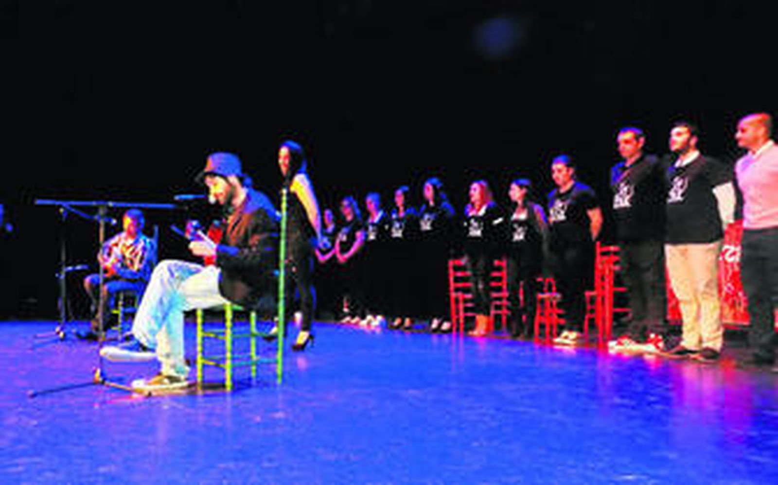 Actuaciones de artistas como Raúl Iván del Pino o Francisco Mori levantaron al público.