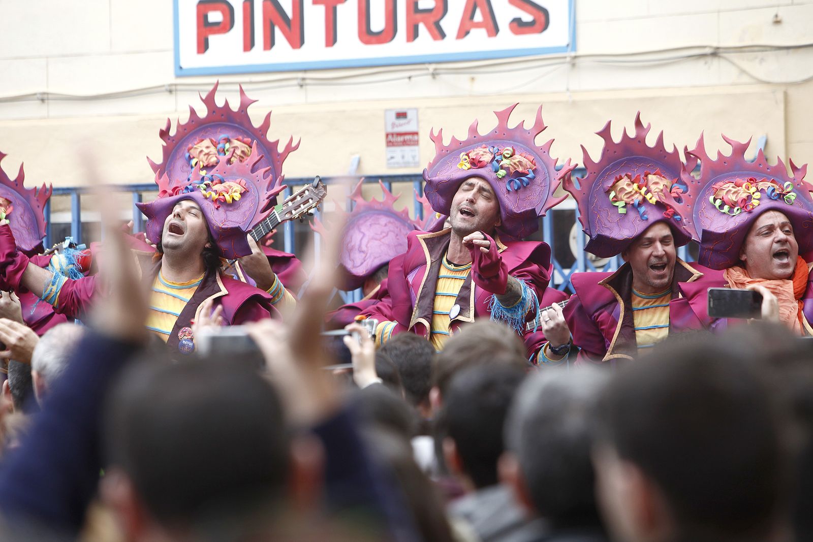 Batalla de coplas en el Mercado