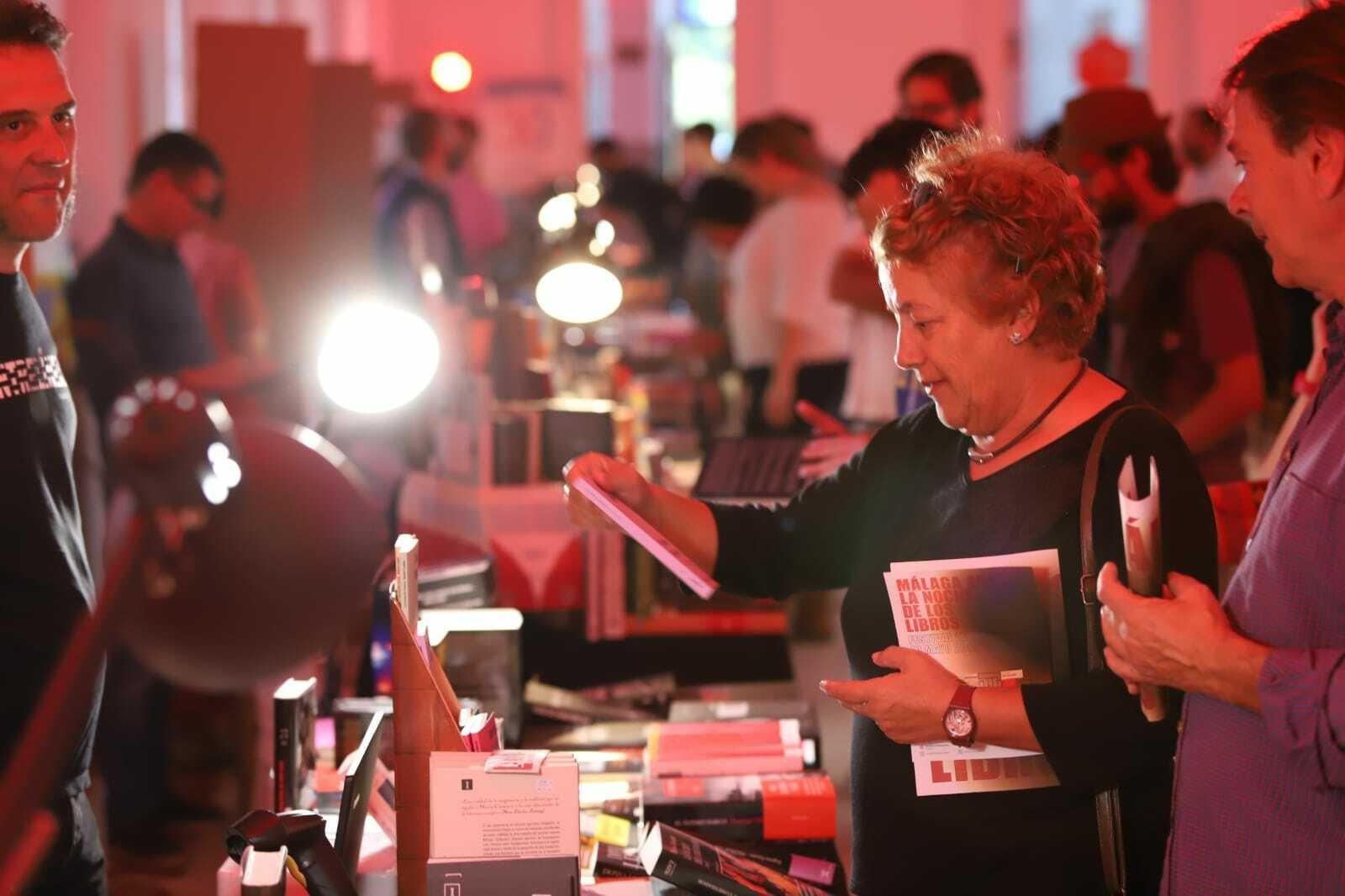 La Noche de los Libros de la Térmica, en fotos