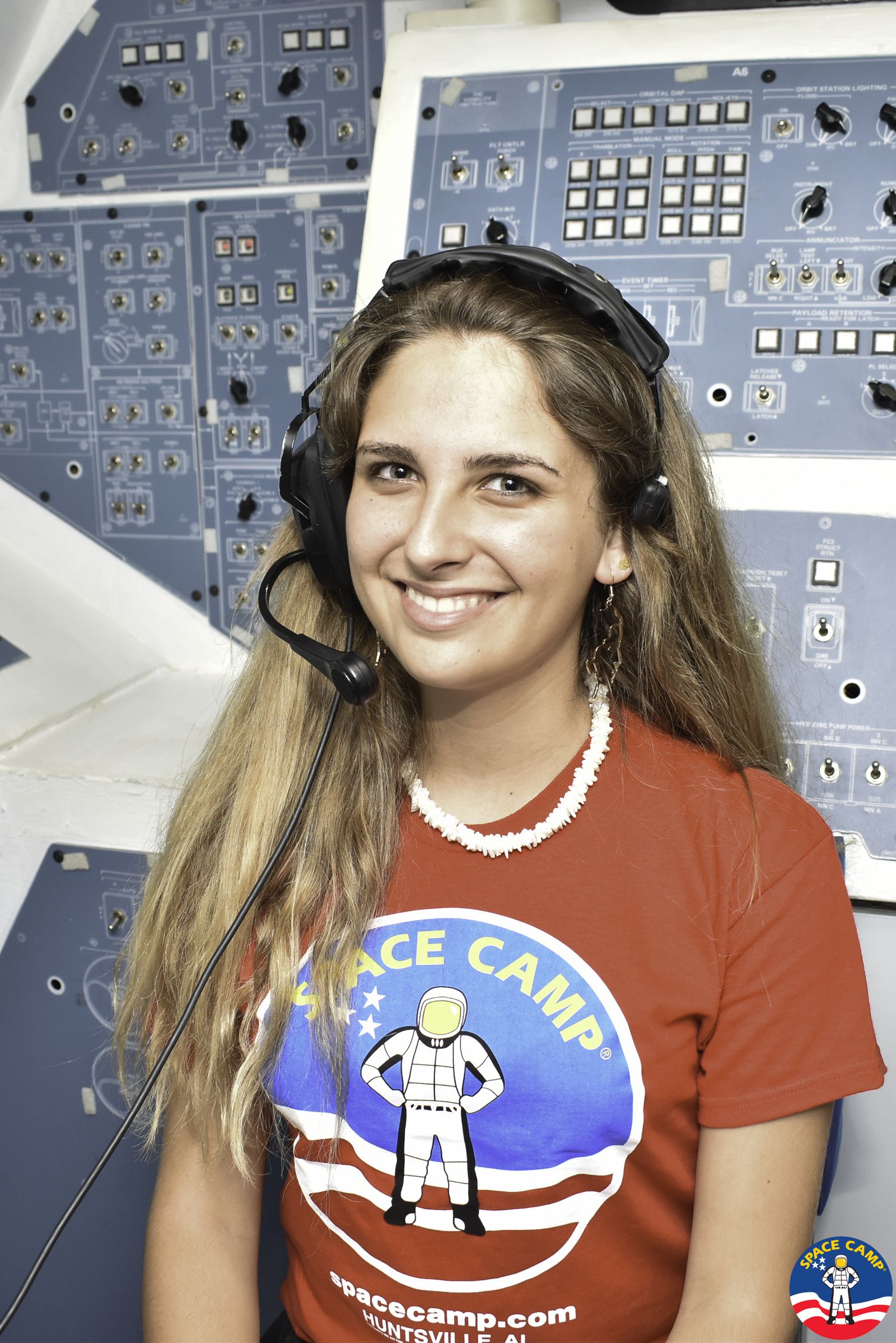 María Álvarez en el campamento espacial de la NASA.