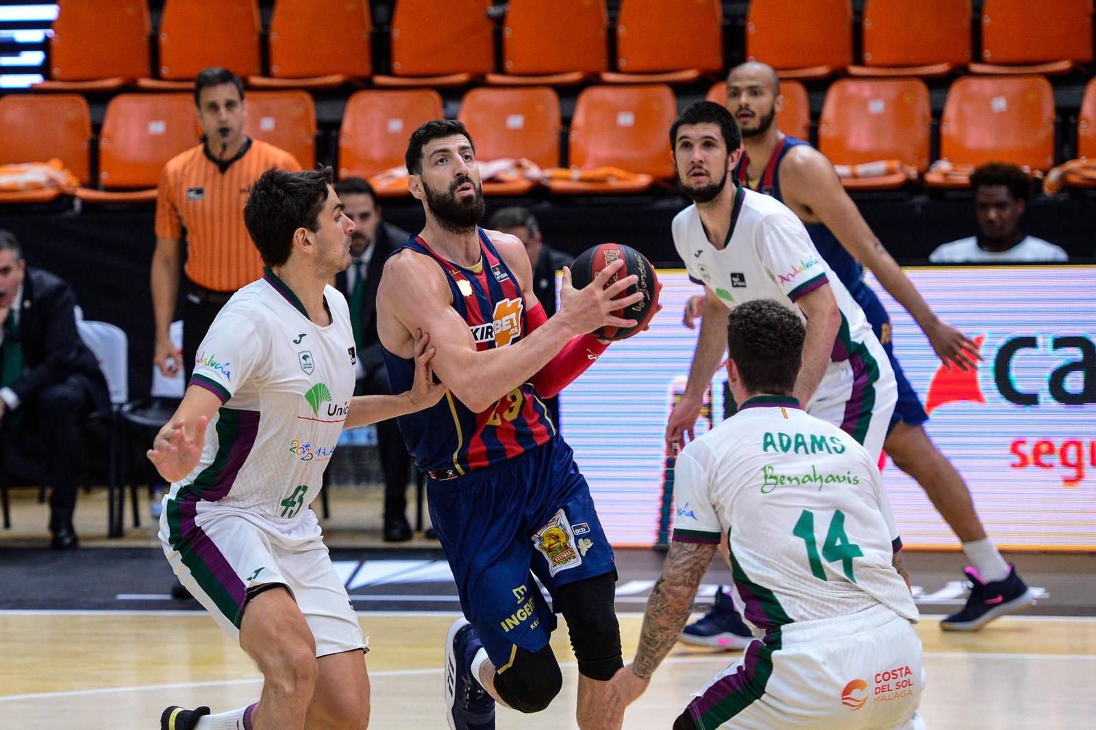 El Baskonia-Unicaja, en fotos