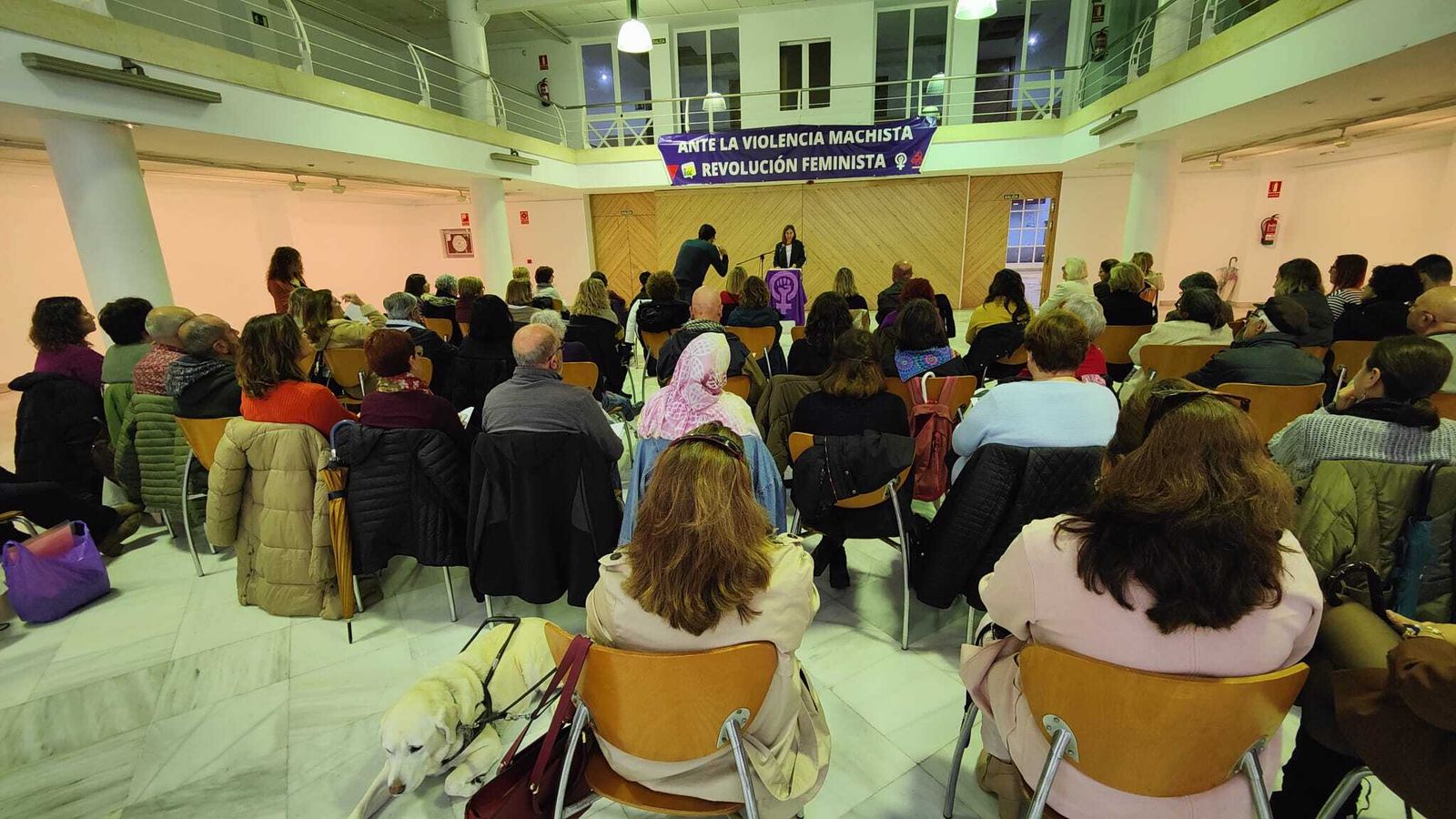 Una imagen del salón de actos del centro Alfonso X.
