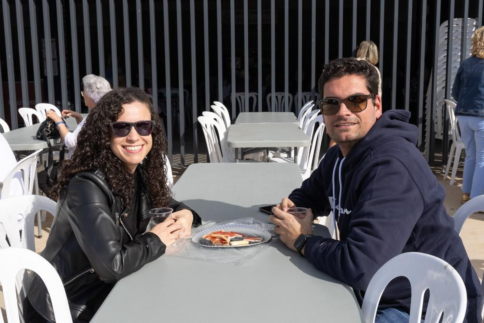 La afición del Real Jaén se vuelca con la paella solidaria por los afectados de la DANA, en imágenes