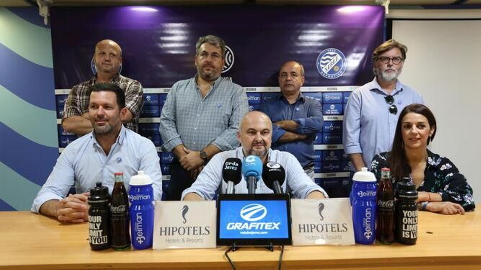 Jesús Vilotita, con parte de su junta directiva en Chapín.