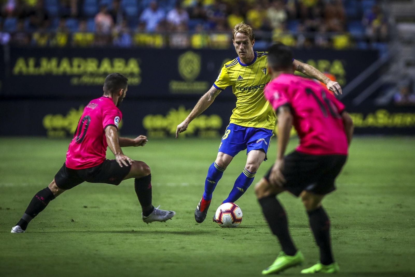 El Cádiz CF-Alcorcón, en imágenes