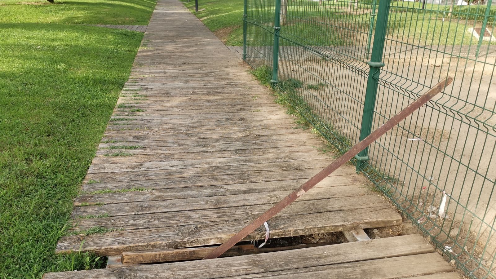 Otra de las fotografías de la plaza de las Esculturas divulgadas por Plataforma 3R.
