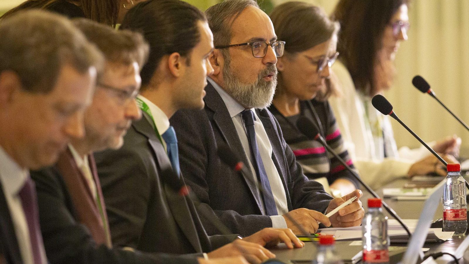 Ángel Ibarra, hasta ahora director de IFMIF Dones España, se dirige a los asistentes del primer comité ejecutivo del acelerador.