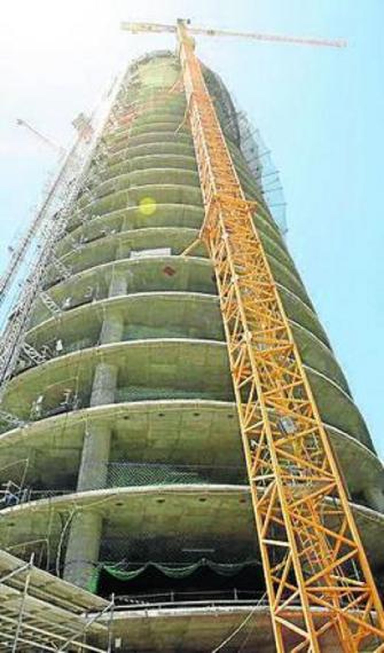 El rascacielos en obras.