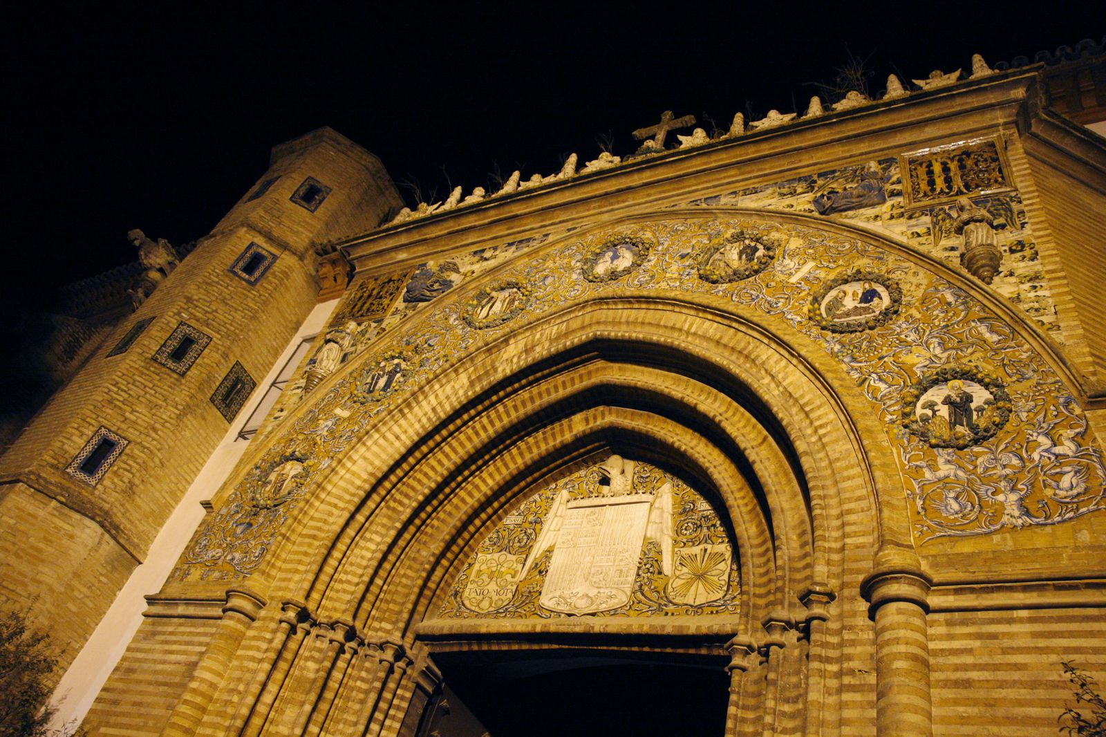 Fachada del Convento de Santa Paula, que acogerá esta tarde el primer vía crucis.