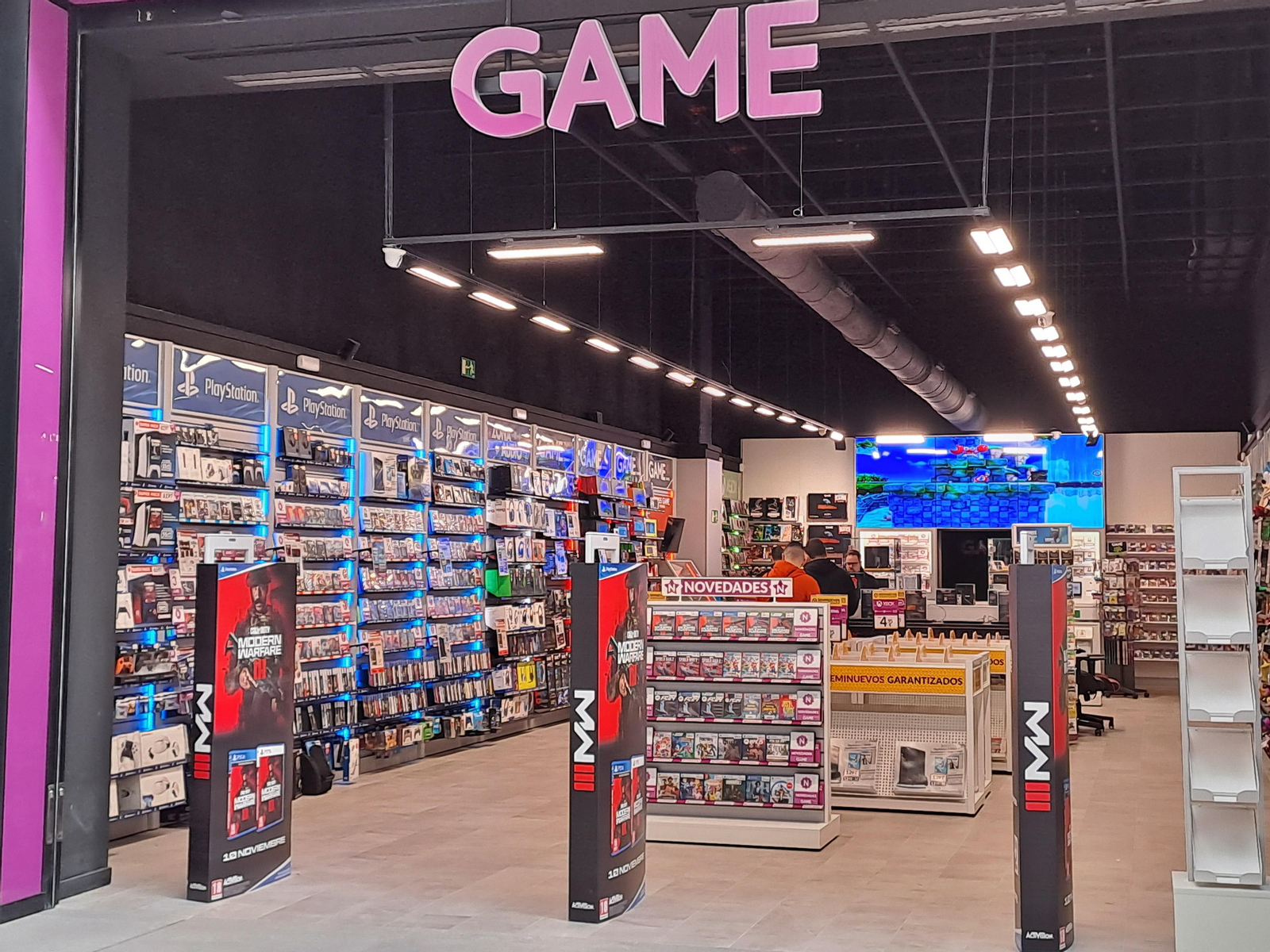 Así ha sido la reapertura del centro comercial Jaén Plaza