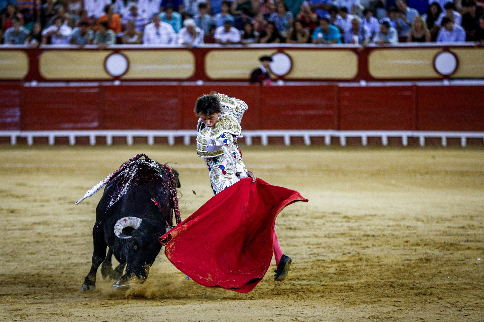 Imágenes de la corrida de toros en El Puerto: Manzanares, Roca Rey y Pablo Aguado