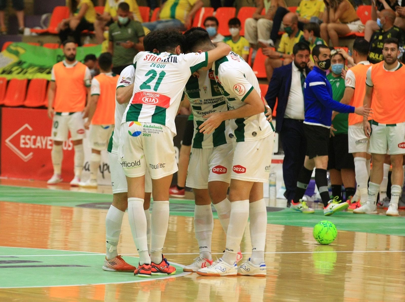 Las imágenes de la victoria del Córdoba Futsal en Jaén