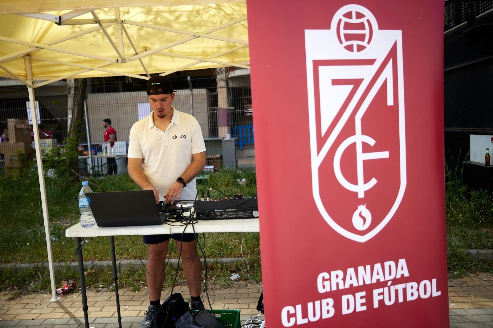 Las mejores imágenes de la Fan Zone del Granada CF