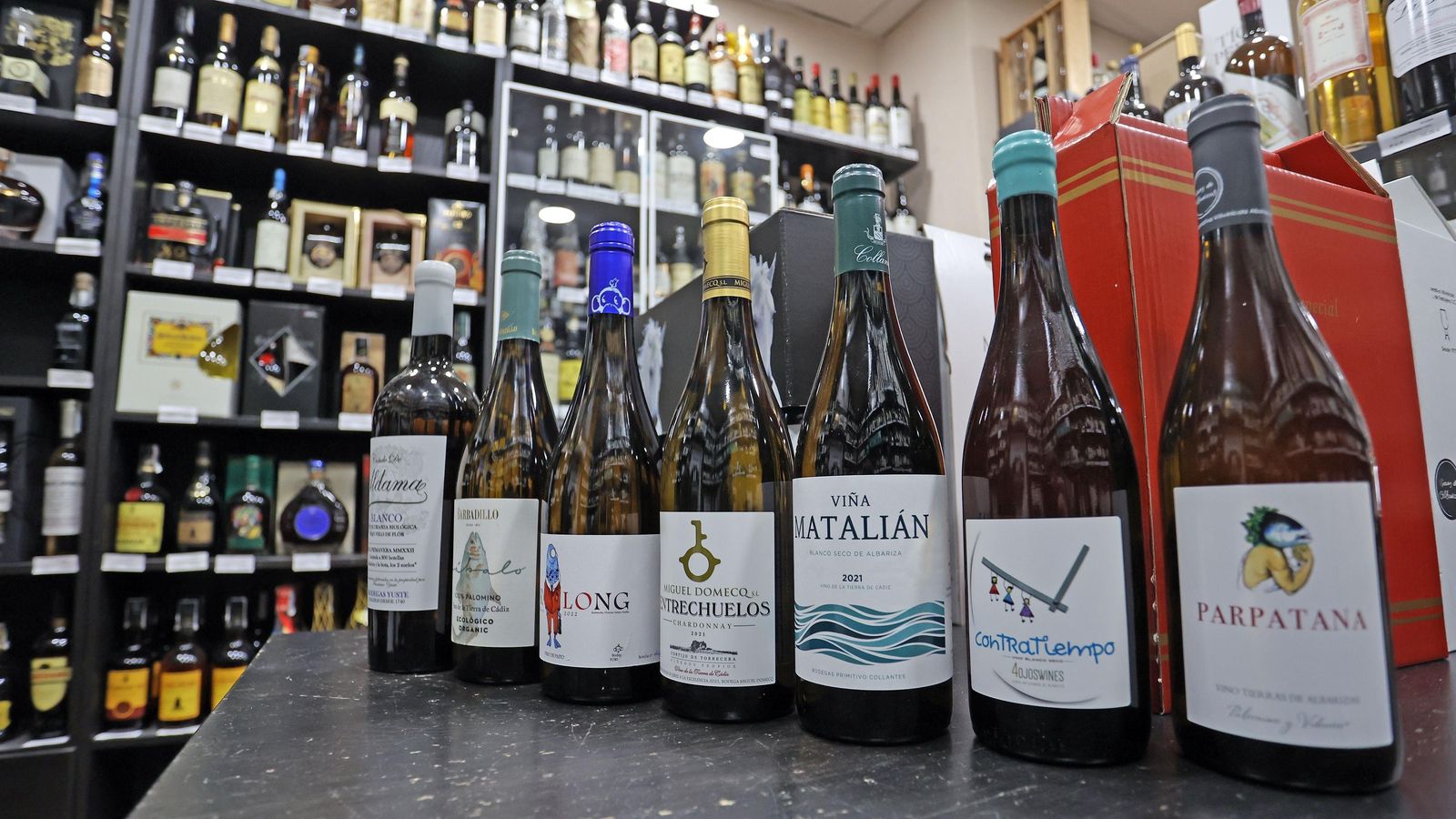 Botellas de blancos de la Tierra de Cádiz, los más vendidos de la Indicación Geográfica Protegida.