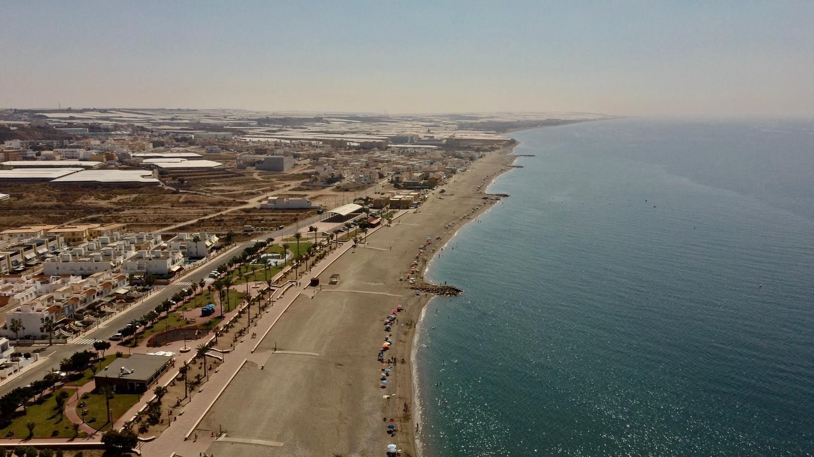 Balanegra mira al mar