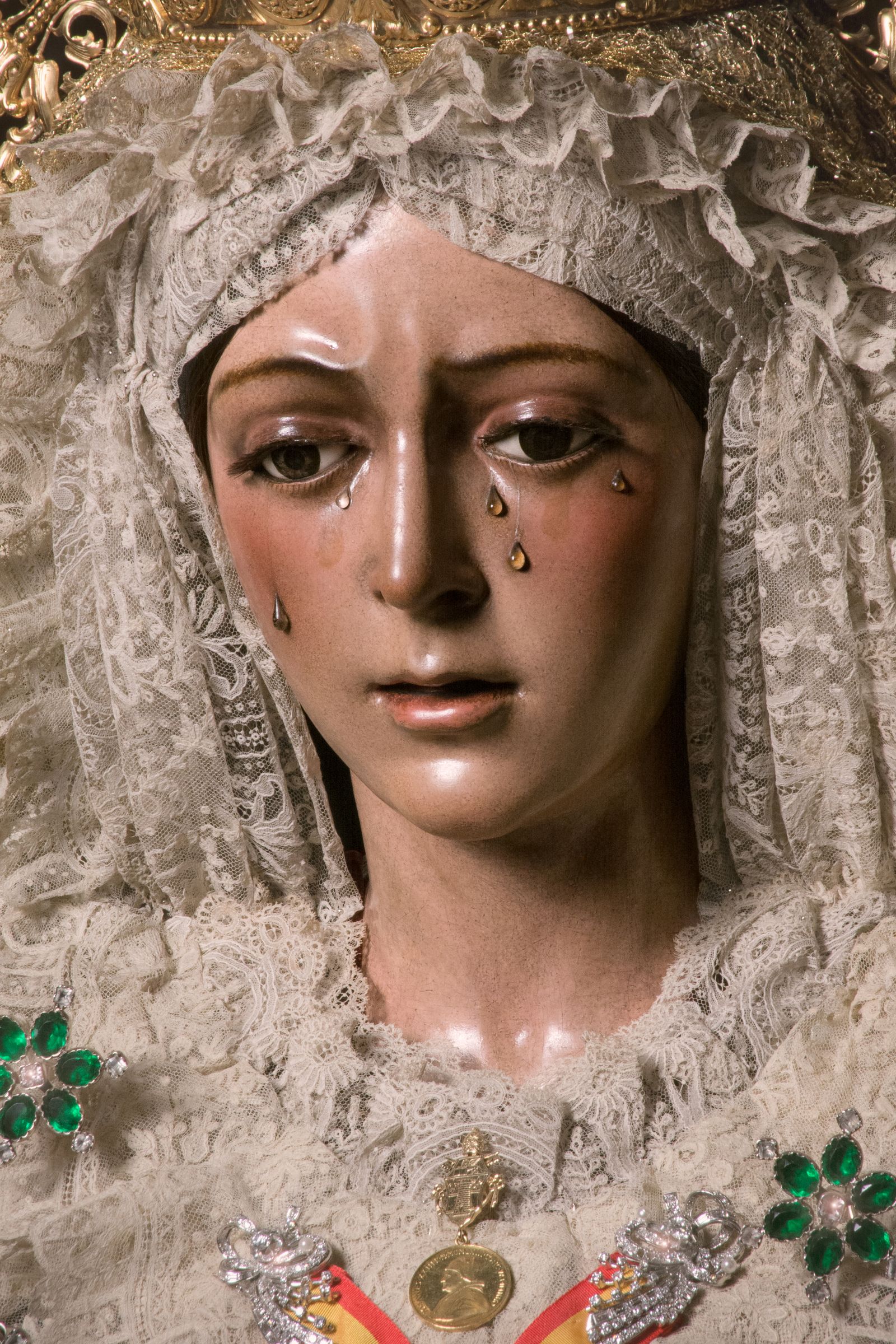 Las fotos más especiales de la Macarena en besamanos